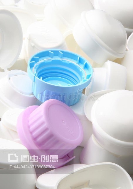 塑料制品 便利與挑戰(zhàn)并存的雙刃劍